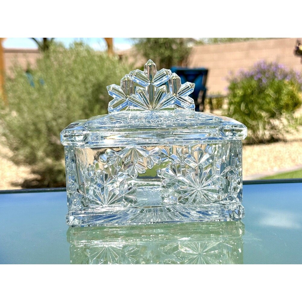 Luminarc Holiday Magic Snowflake, Crystal Glass Trinket Box Lid France, 5 1/4"